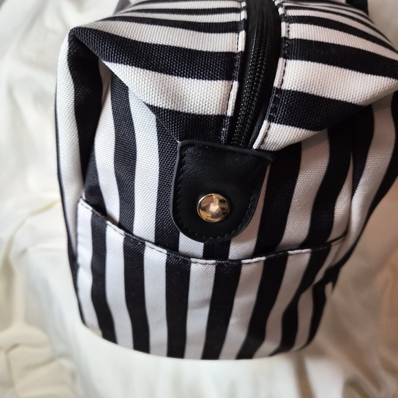 Alice + Olivia Black and White Striped Weekender Duffle Bag - Picture 5 of 11
